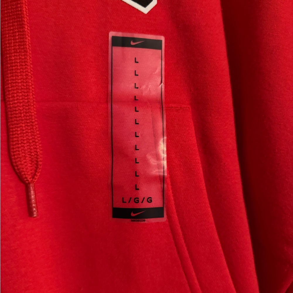 Women’s Nike Chicago Bulls Red Pullover Hoodie - Picture 8 of 12
